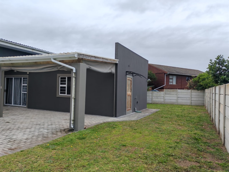 2 Bedroom Property for Sale in Boknesstrand Eastern Cape